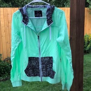 Zumiez wind breaker
